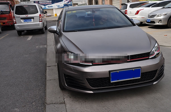 Передние фары Гольф 7 V12 type GTI Red line [Комплект Л+П; яркие ходовые огни; биксеноновая линза HELLA 5R; электрокорректор; динамичный поворотник]