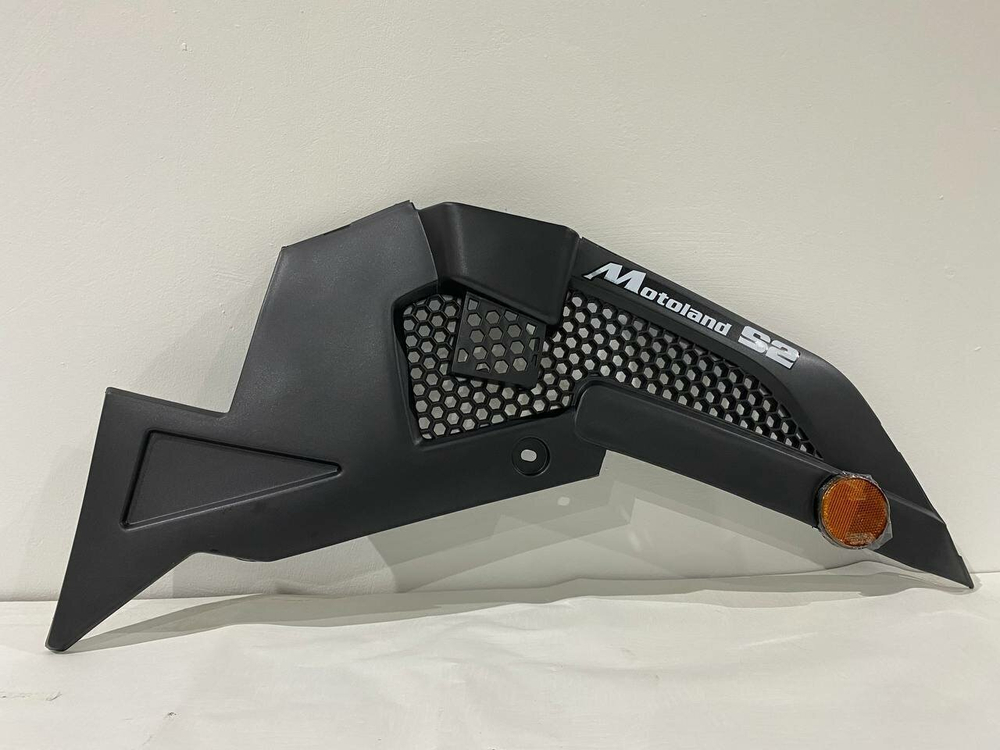Пластиковая боковина правая для снегохода MotoLand SnowFox 200