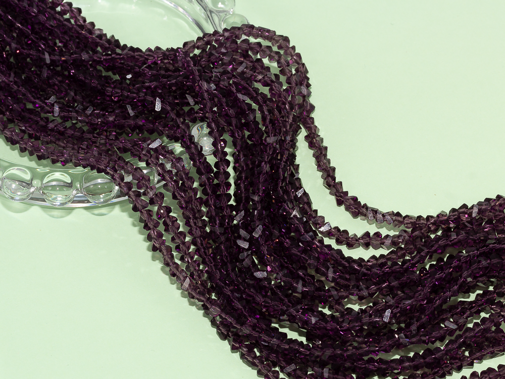 Нить бусин для украшений 4мм (ювелирное стекло)