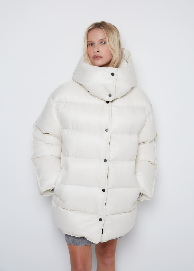 Пуховик со съемным капюшоном из нейлона Монклер молочный