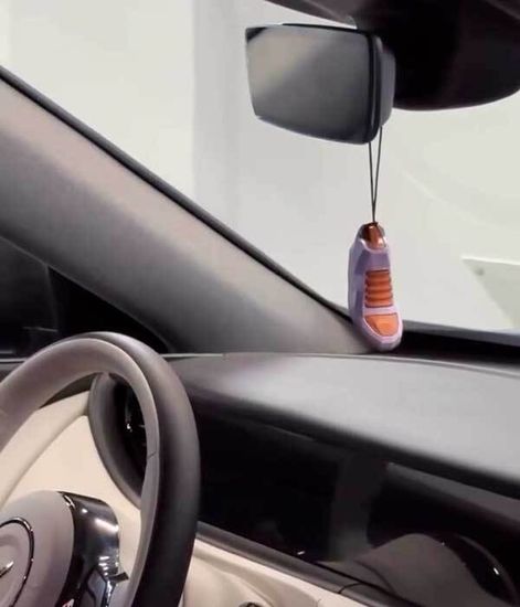 Маранелло, дизайнерский ароматизатор для автомобиля Maranello NETROshoe, Vinove