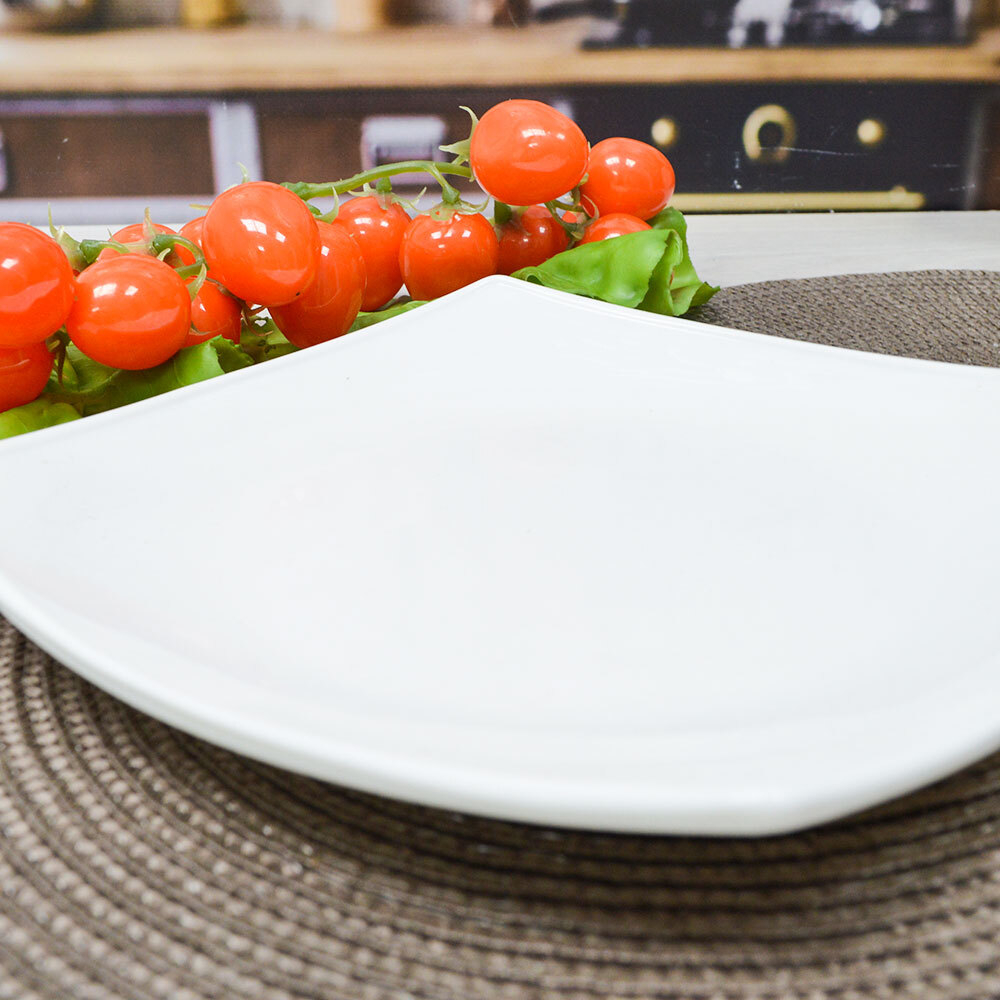 Тарелка мелкая 20см квадрат Без деколи (00106343)