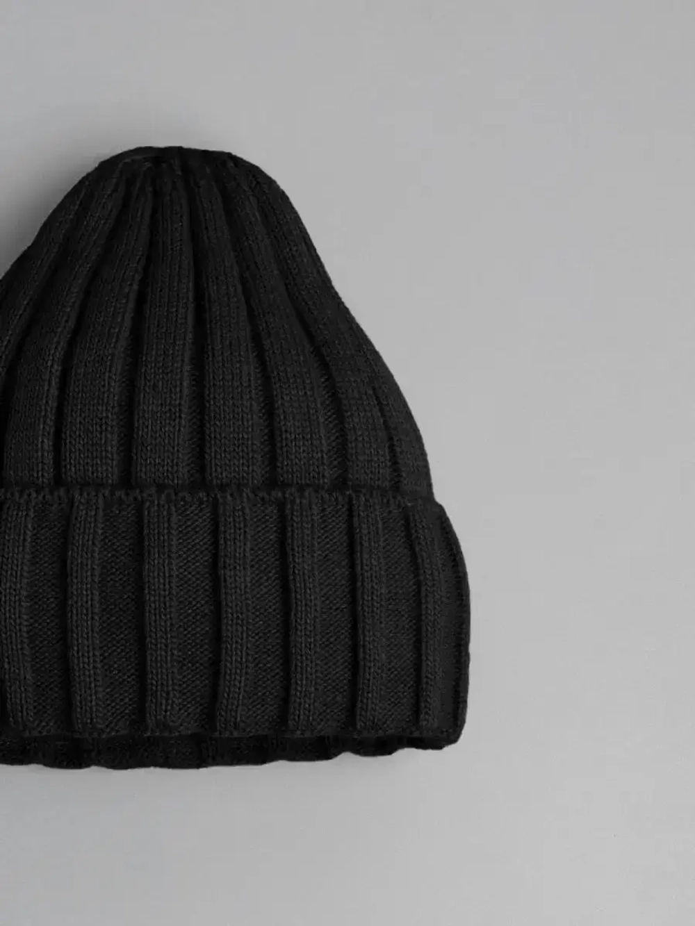 Шапка вязаная демисезонная детская