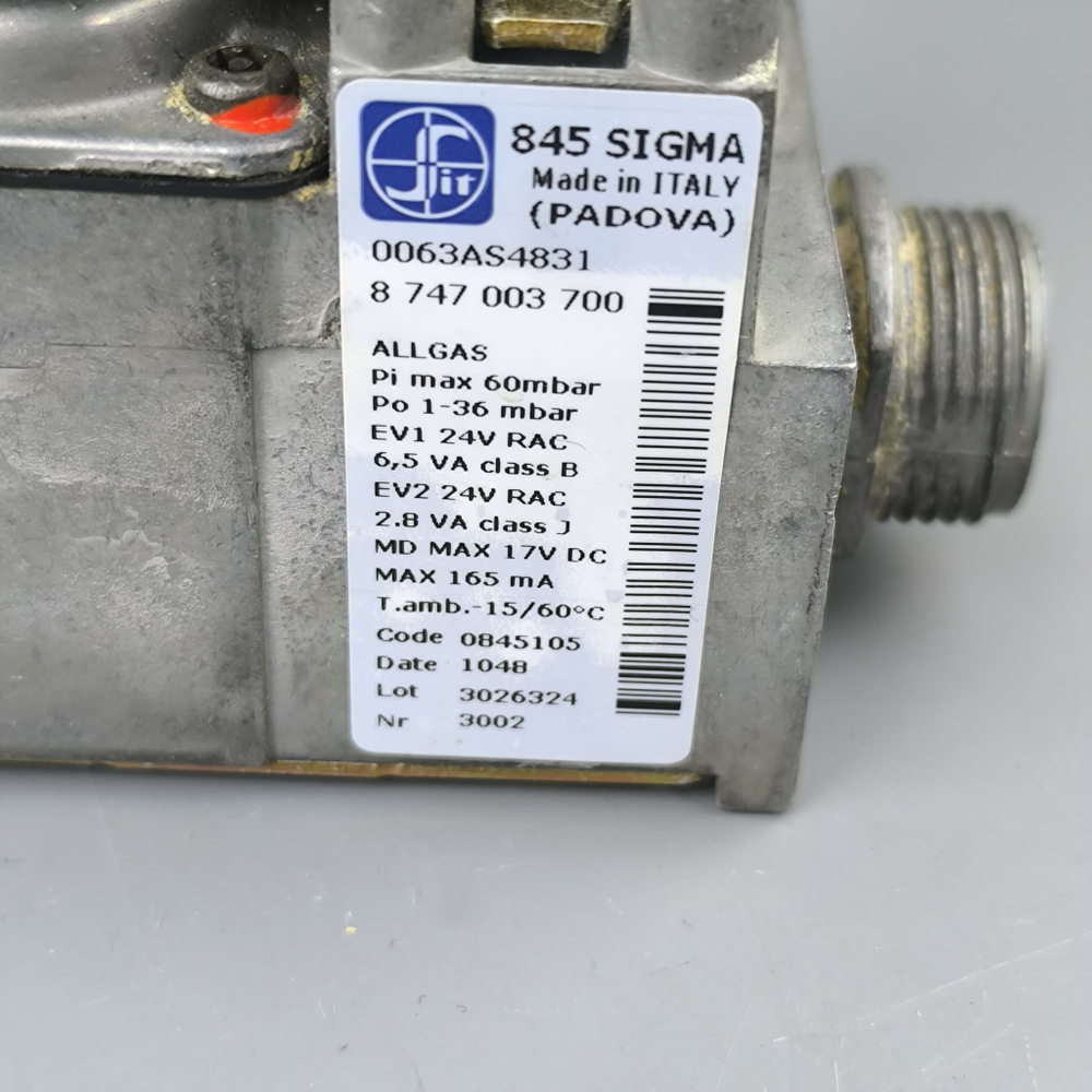 Б/У Газовый клапан для котлов BUDERUS, Bosch, Junkers арт. 87470037000