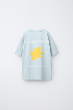 ZARA ФУТБОЛКА С РЕЛЬЕФНЫМ ПРИНТОМ, НЕБЕСНО-ГОЛУБОЙ