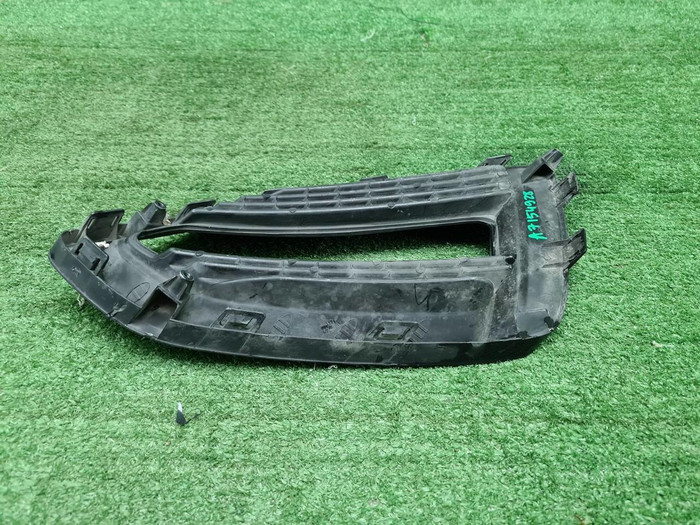 Накладка ПТФ левая Hyundai Solaris 2 (2017-2020)