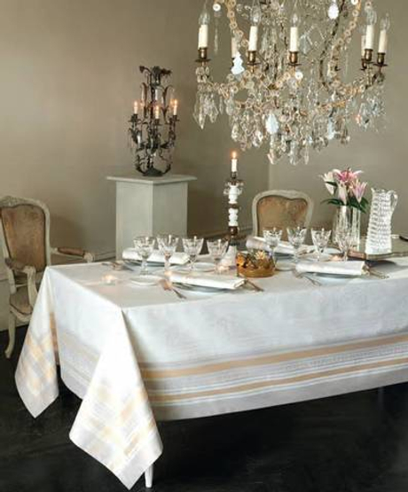 Скатерть 172x362 Garnier-Thiebaut Galerie Des Glaces Vermeil