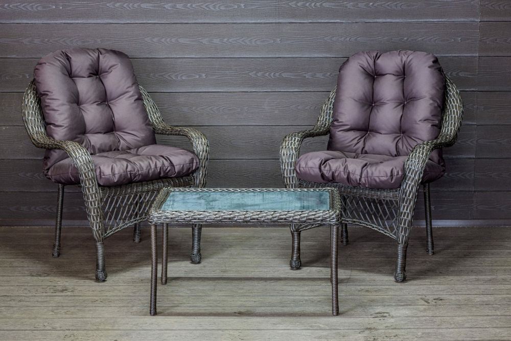 Садовый комплект из искусственного ротанга Мэдисон НЬЮ (Medison NEW) Balcony set с прямоугольным столиком с подушками на сиденье и спинку