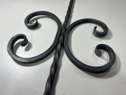 Кованый элемент Вензель 130х230мм квадрат полнотелый 10х10мм