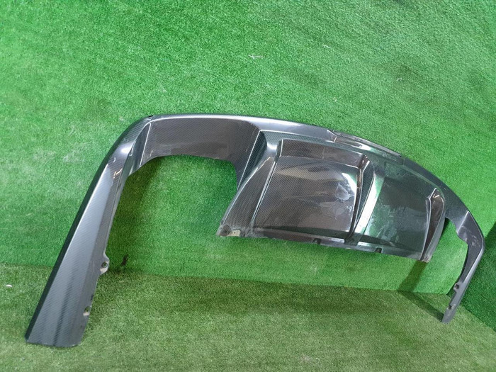 Юбка заднего бампера Bentley Bentayga (2015-2020)