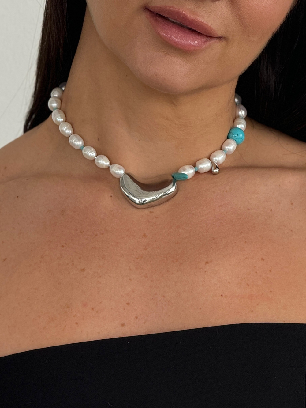 Жемчужный чокер с бирюзой