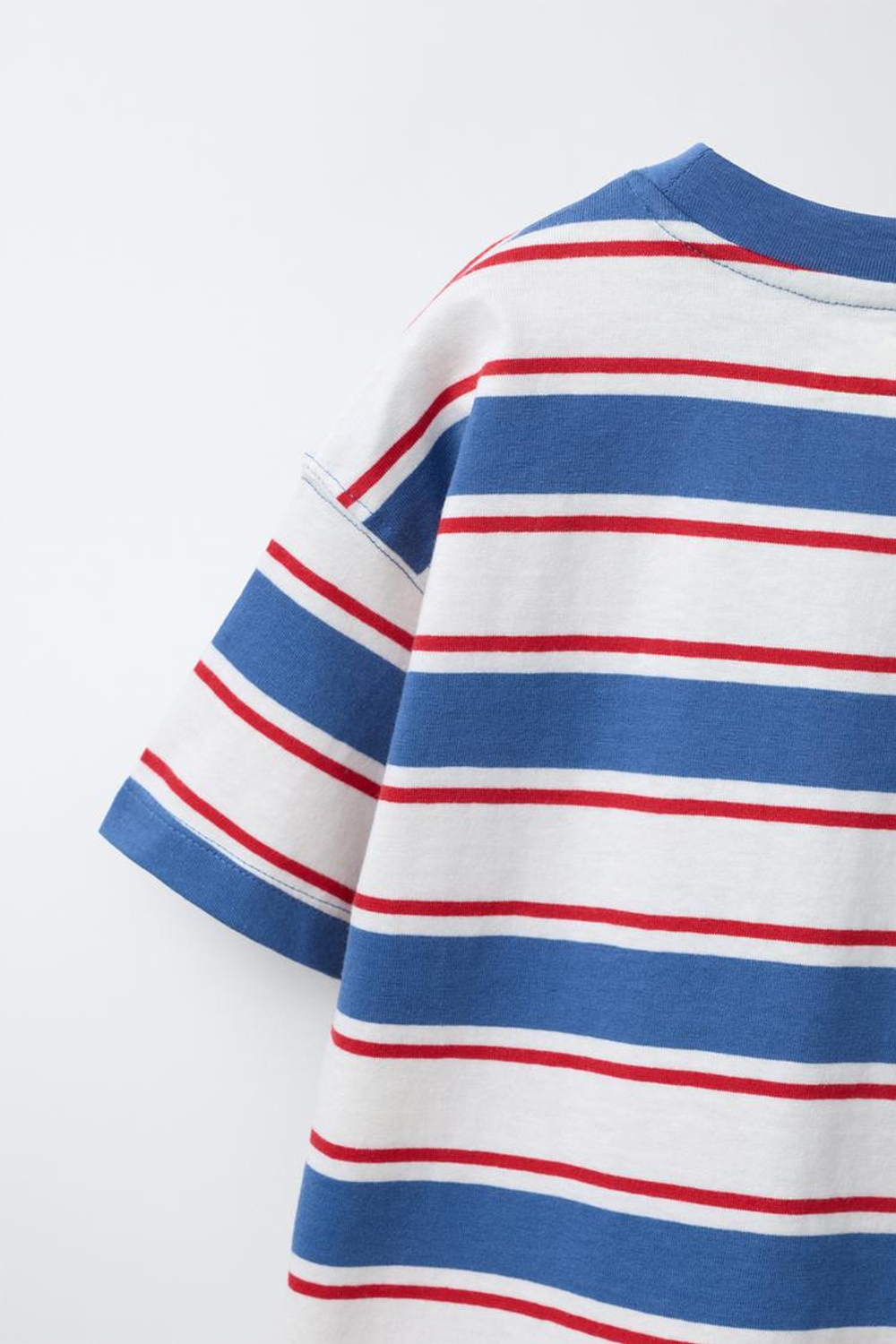 ZARA ФУТБОЛКА В ПОЛОСКУ С НАШИВКОЙ-ЛОГОТИПОМ, ПОЛОСКИ