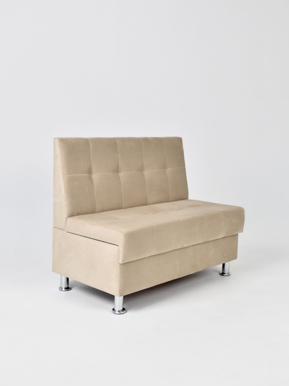 Стильный компактный диван Фабрики ОНИКС из практичного и износостойкого материала с оригинальным дизайном, вместительным ящиком для хранения, мягким наполнителем для дома, дачи и офиса