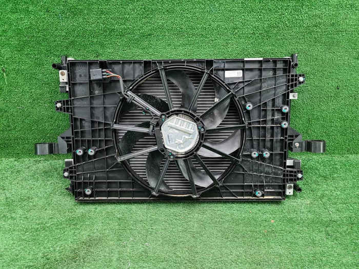 Кассета радиаторов Zeekr 001 (2021-н.в.)