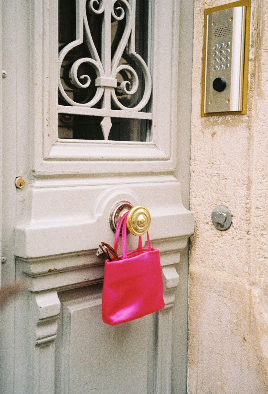 Inji bag in fuchsia