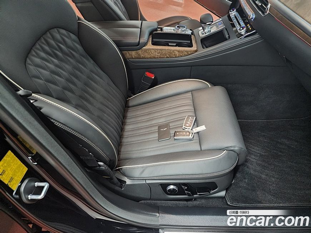 Genesis G90 5.0 AWD (02.2020)