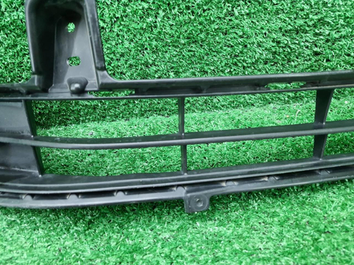 Накладка ПТФ правая Toyota Land Cruiser 200 15-21