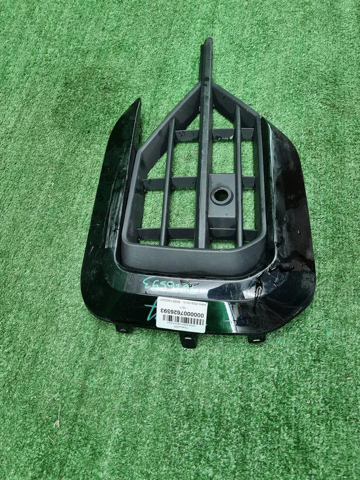 Решетка перед. бампера VW Touareg 3 (18-23) R-line