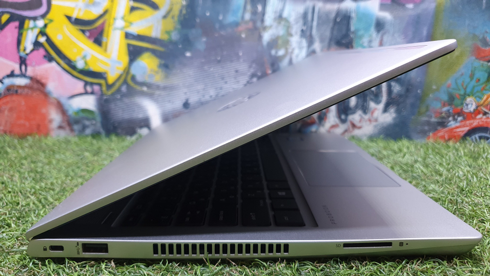 Ноутбук HP i5-8/8Gb/FHD