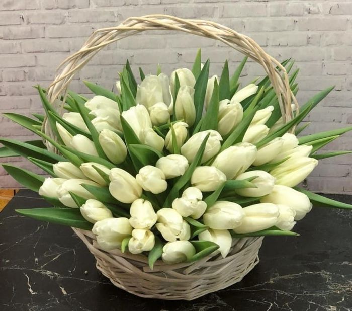 Букет тюльпанов в корзине (КЦ-13)