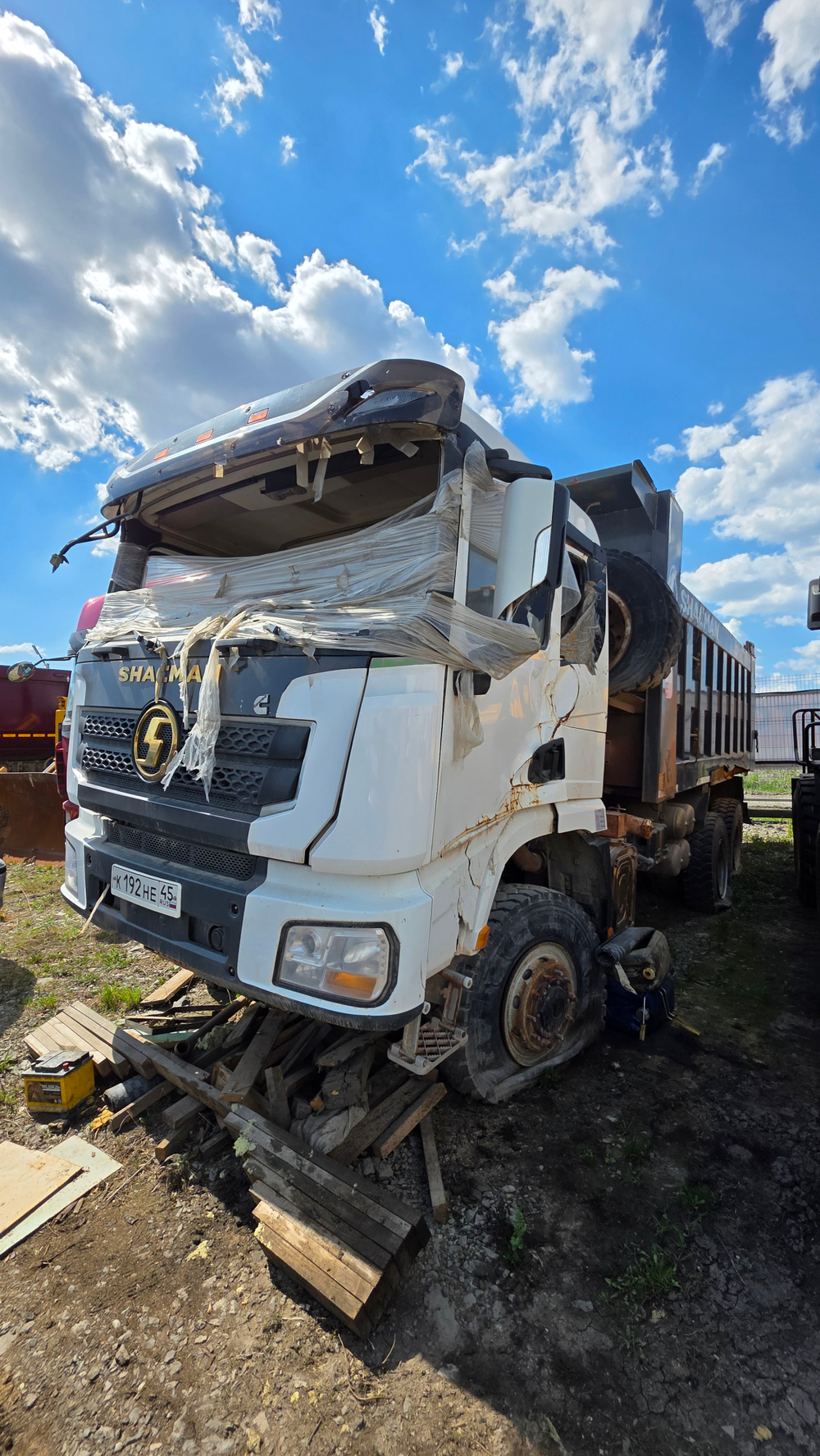 Shacman (Shaanxi) SX* 6x6 Самосвал SX32586W385C (Дизельный, 10,8 л, 441 л.с., МТ)