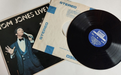 Винтажная виниловая пластинка LP Tom Jones Live At The Talk Of The Town (UK 1970)