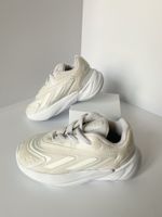 Кроссовки Adidas, 25