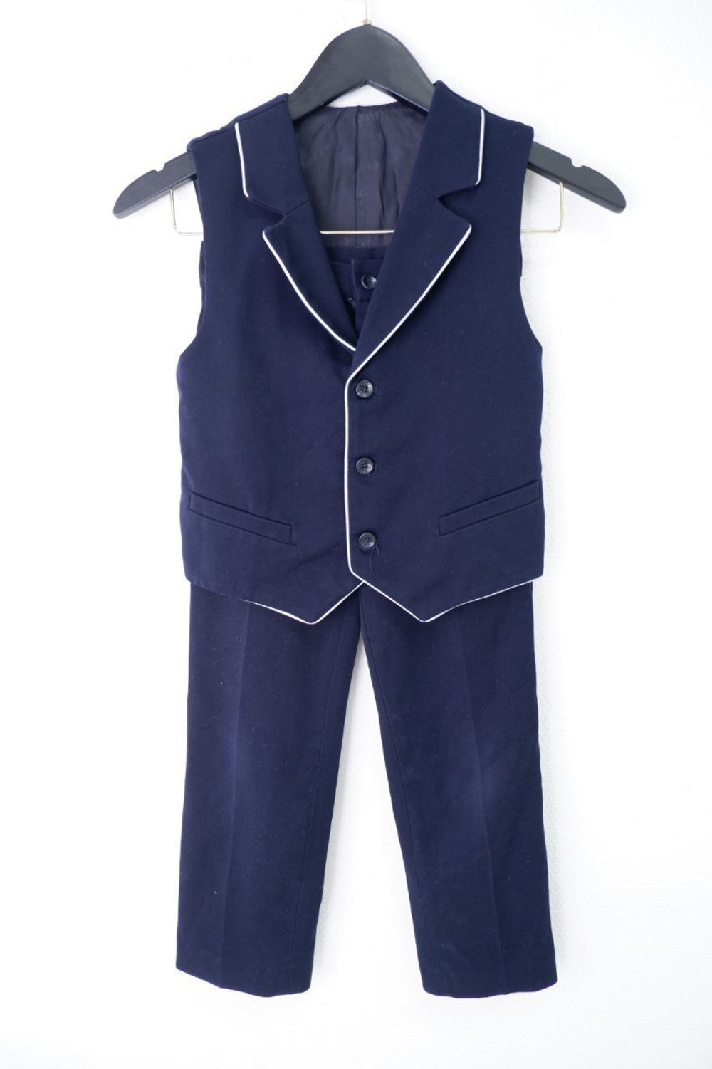 Костюм-двойка практичный на 9 лет