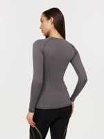 Лонгслив с длинным рукавом и карманами