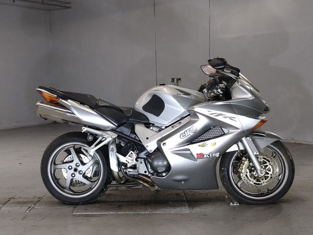 Honda VFR800F , 2005