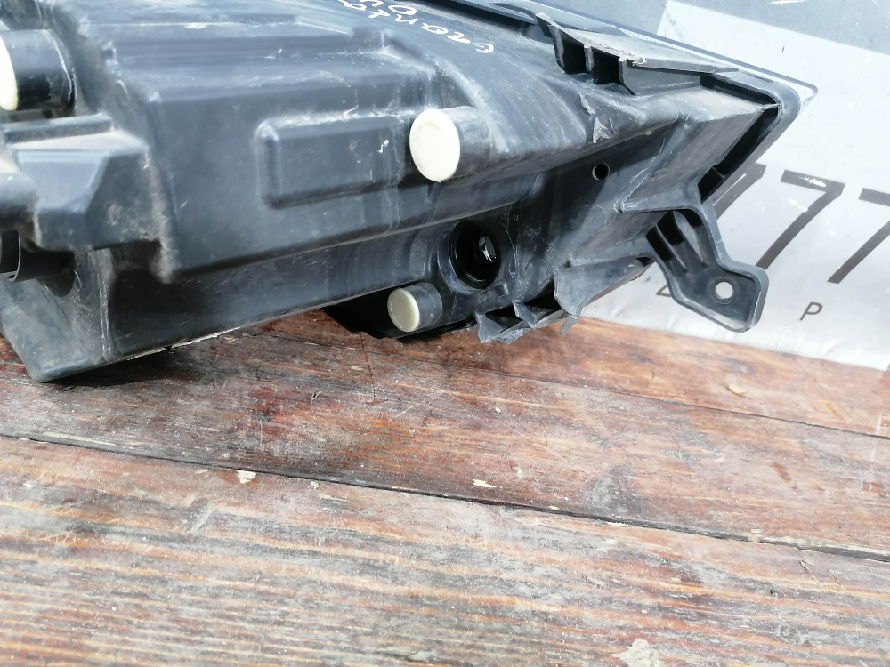 Фара левая LADA Granta 18-нв Б/У Оригинал 8450100857