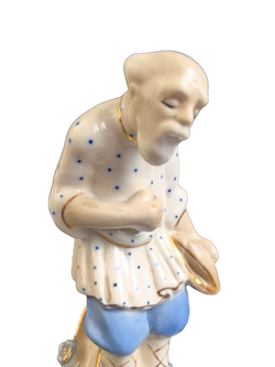 Фарфоровая статуэтка "Старик и золотая рыбка" Гжель