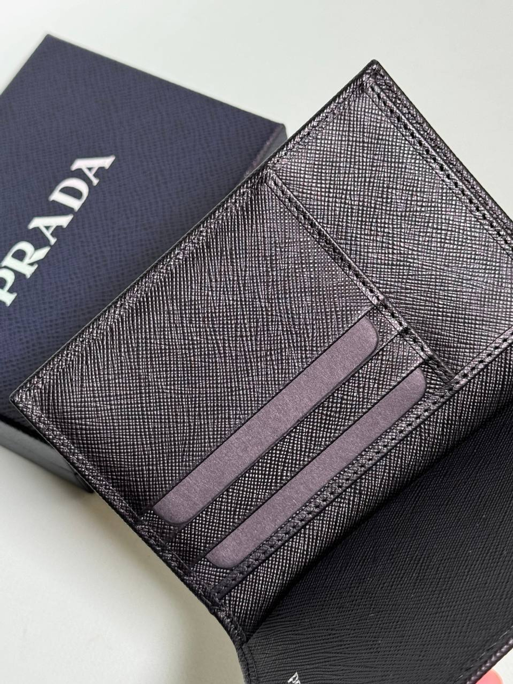 Кошелек Prada