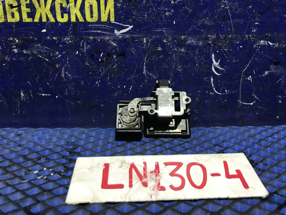 Бардачок пассажирский TOYOTA HILUX SURF 1992