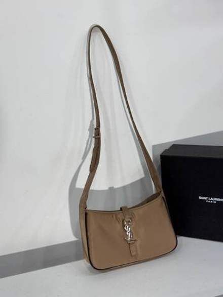 Сумка Yves Saint Laurent