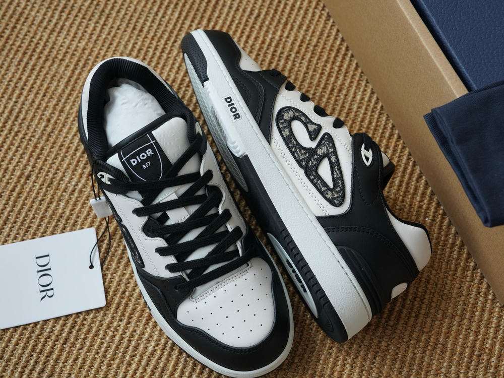 Кроссовки B57 Dribble