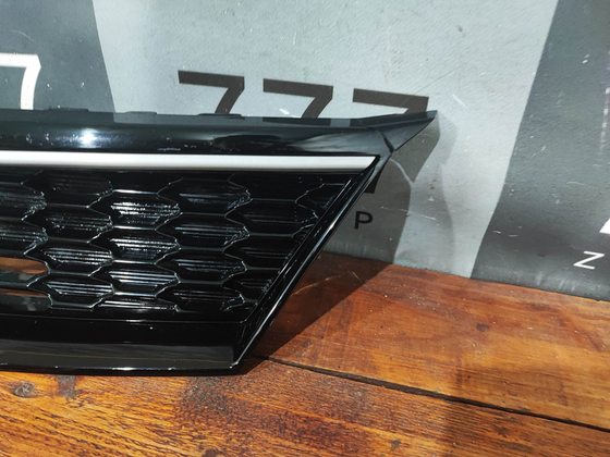 Решетка радиатора Kia Rio 4 X-Line 20-нв Б/У Оригинал 86350H0900