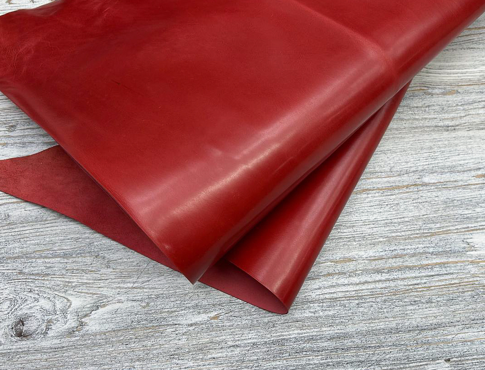 Diver Lux Red Magna (0,8-1,0 мм), цв. Красный, натуральная кожа