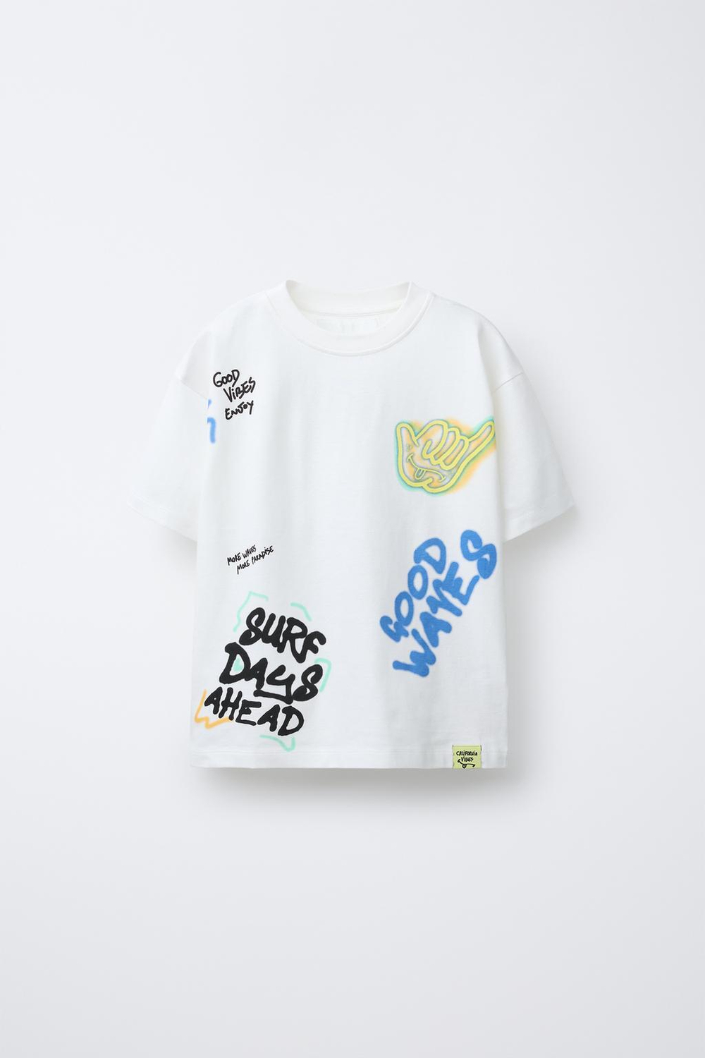 ZARA ФУТБОЛКА С ПРИНТОМ «ГРАФФИТИ», ЖЕЛТОВАТО-БЕЛЫЙ