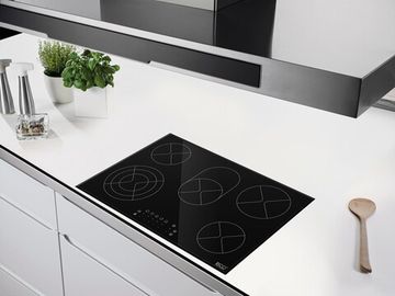 Электрическая варочная панель RICCI DTL-D58504B