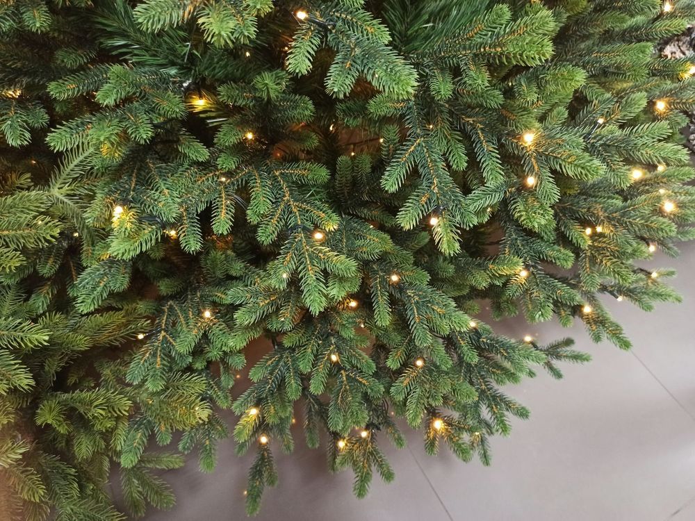 Елка с гирляндой 2в1 «Венецианская» (Литая+пвх) 240 см / 2,4 м