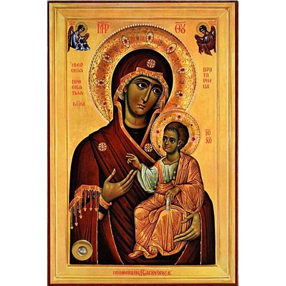 Вратница. Иверская икона Божьей Матери с мощевиком