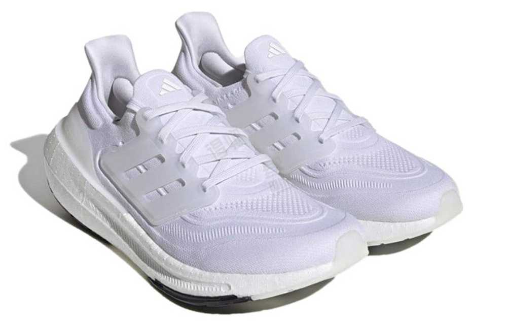 Кроссовки Adidas Ultraboost Light