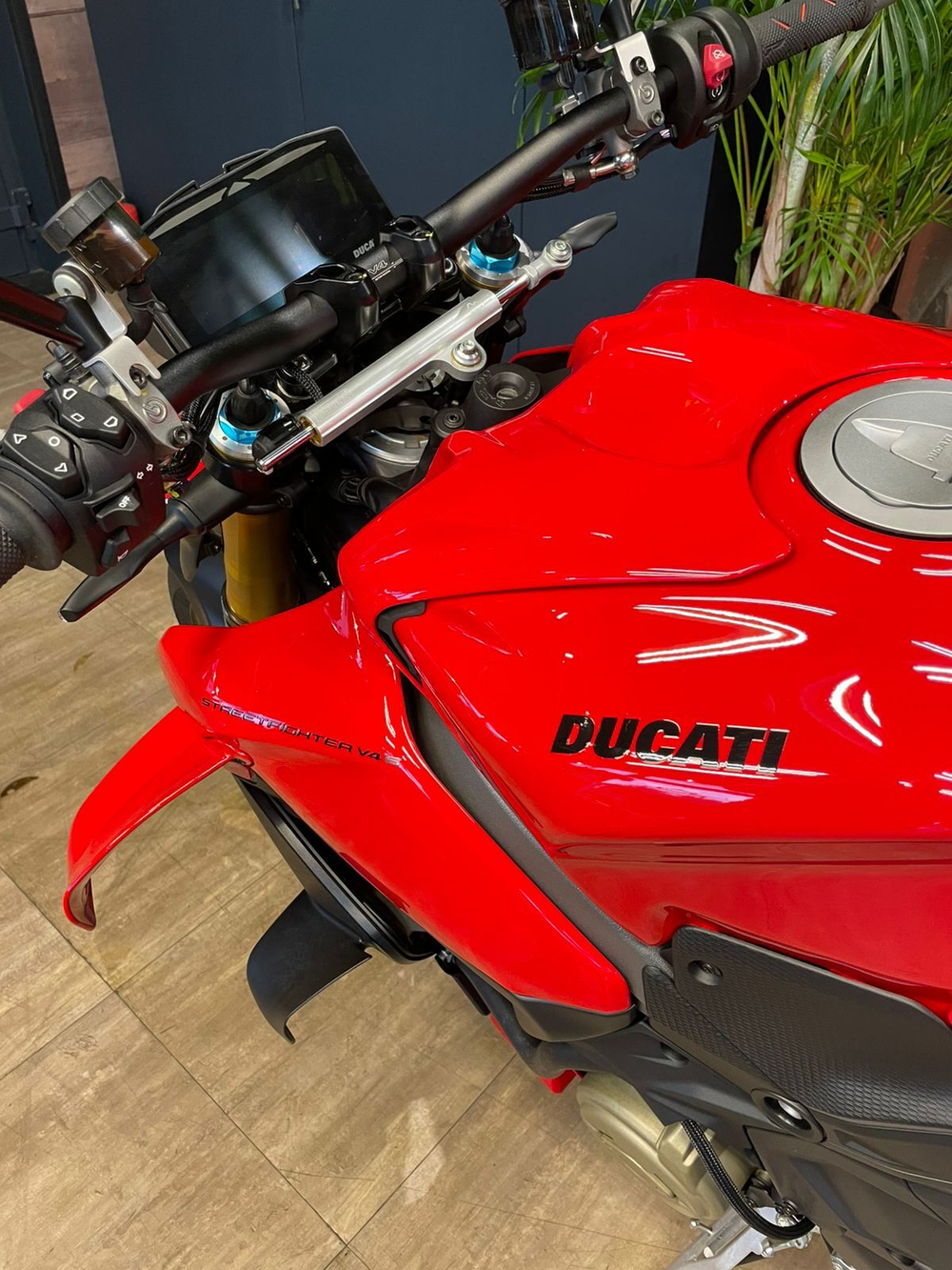 Ducati Streetfighter V4, 2025