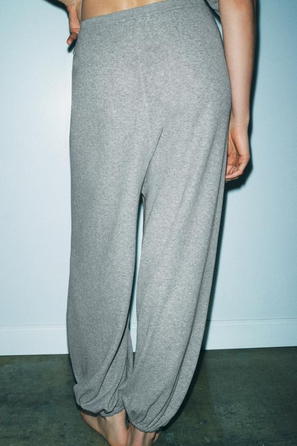 ZARA ТРИКОТАЖНЫЕ БРЮКИ-АЛАДДИН ИЗ СМЕСОВОГО ХЛОПКА, СЕРЫЙ