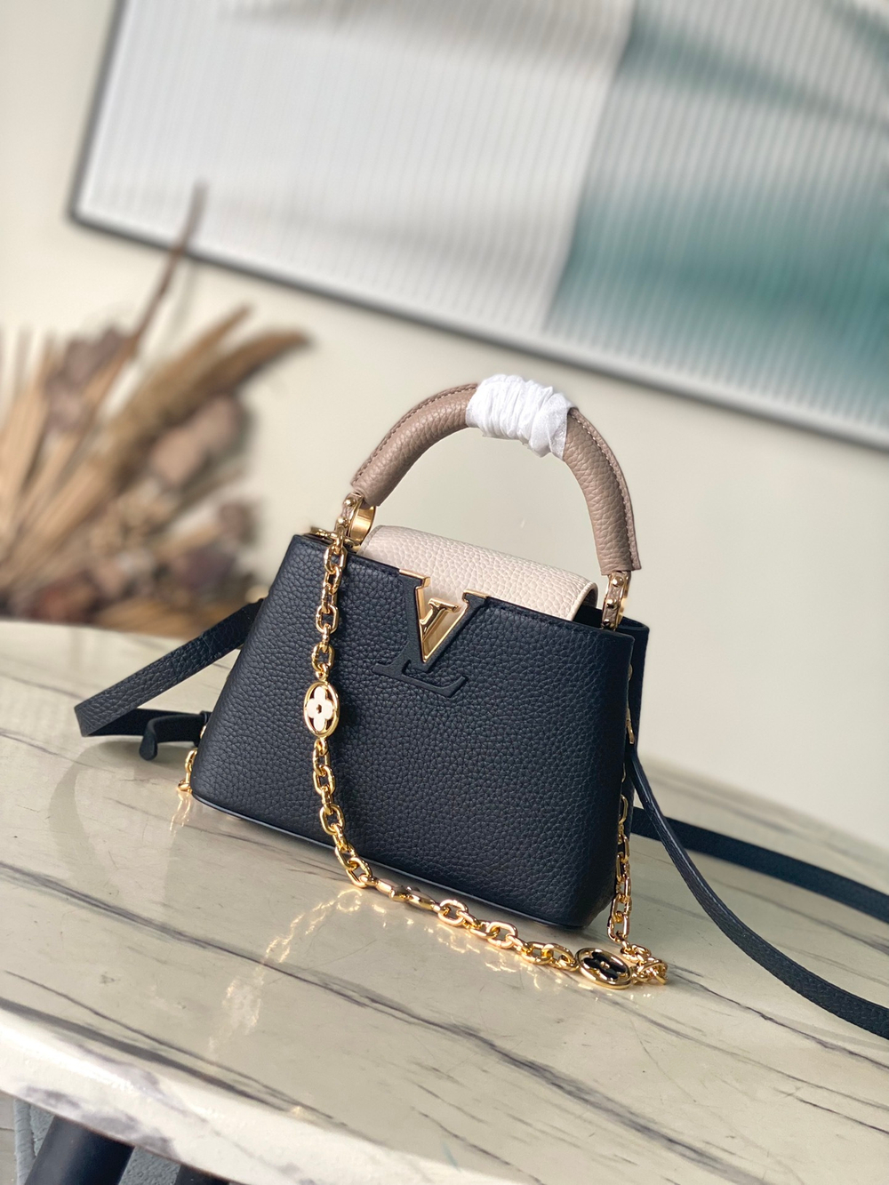 Louis Vuitton Capucines Mini