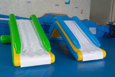 Надувная водная горка «Малышка», зеленая, 3×1×2 м