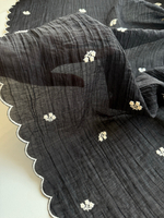 Вышивка (на чёрной жатой органзе)