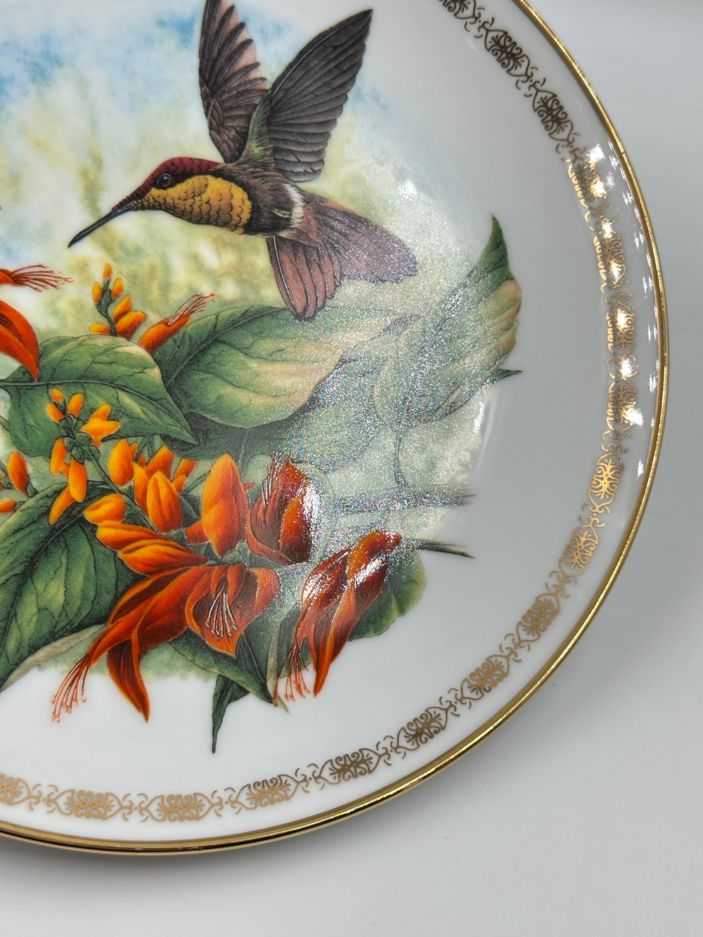 Декоративная тарелка The Hamilton Collection, Ruby Topaz Hummingbird