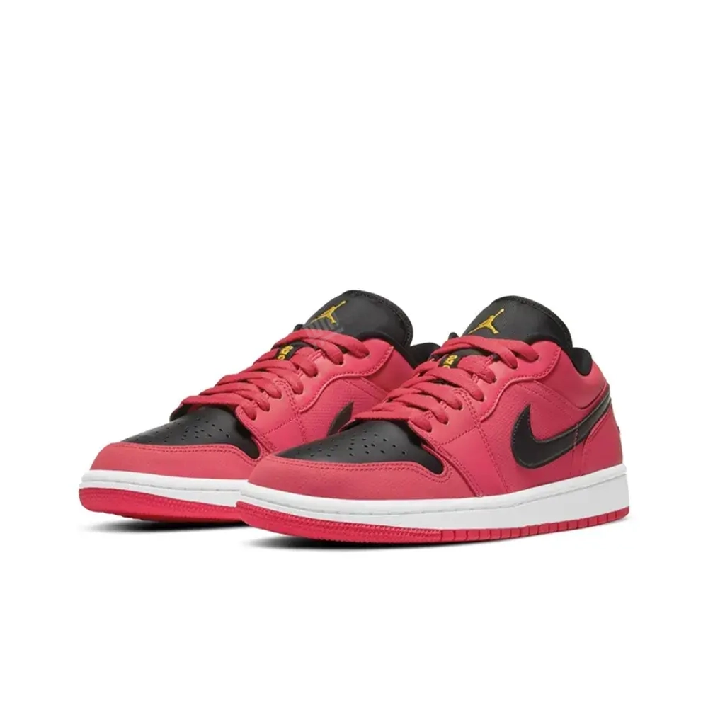 Женские кроссовки Air Jordan 1 Low 'Siren Red' DC0774-600